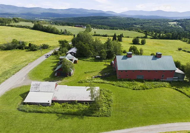 Photo 4 of Single family home for sale at 543 Bear Rock Rd, Colebrook, NH 03576 | MLS# 5101489 | Listing updated on 2026-10-15