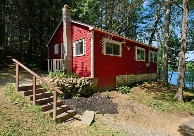 1st image of 9 Berry Rd, Loudon, NH 03307 | MLS# 5101507