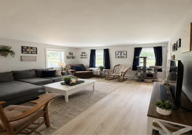 4th image of 44 Bridge St, Hillsborough, NH 03244 | MLS# 5101513