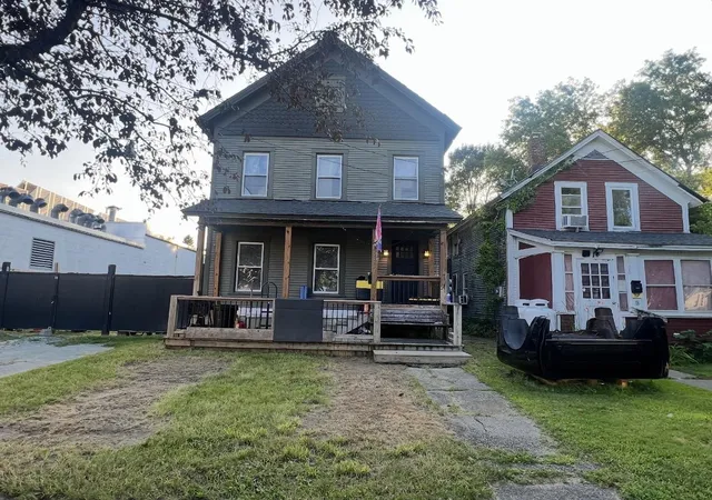 Photo 2 of Multi family home for sale at 31 Baxter St, Rutland, VT 05701 | MLS# 5101519 | Listing updated on 2026-08-26