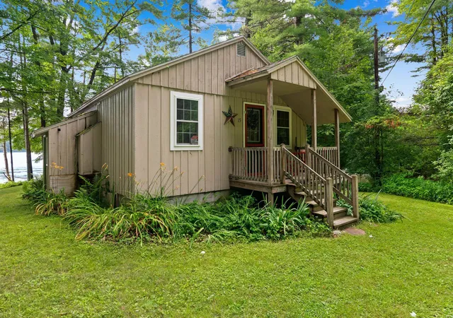 Photo 2 of Single family home for sale at 15 Shore Rd, Milton, VT 05468 | MLS# 5101532 | Listing updated on 2026-07-27