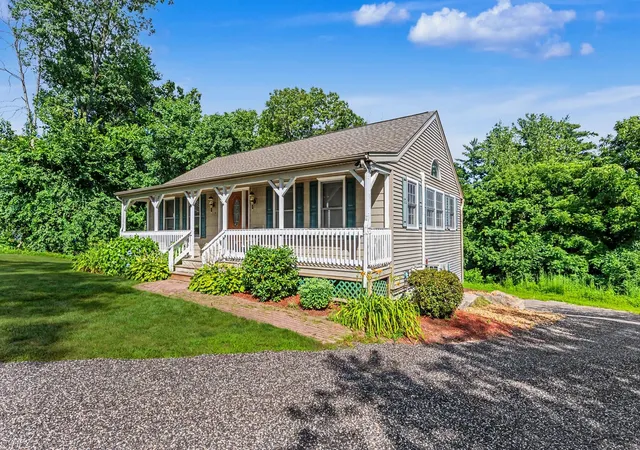 Photo 4 of Multi family home for sale at 132 Barretts Hill Rd, Hudson, NH 03051 | MLS# 5101541 | Listing updated on 2026-09-24