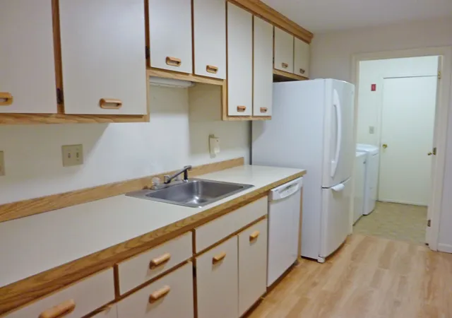 Photo 4 of Sale Pending at 47 Dogwood Dr #107, Nashua, NH 03062 | MLS# 5101549 | Listing updated on 2026-07-26