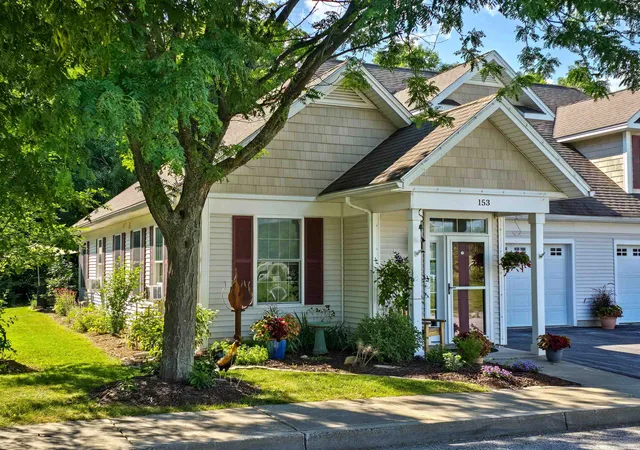 Photo 1 of Sale Pending at 153 Garden Cir, Saint Albans, VT 05478 | MLS# 5101550 | Listing updated on 2026-09-01