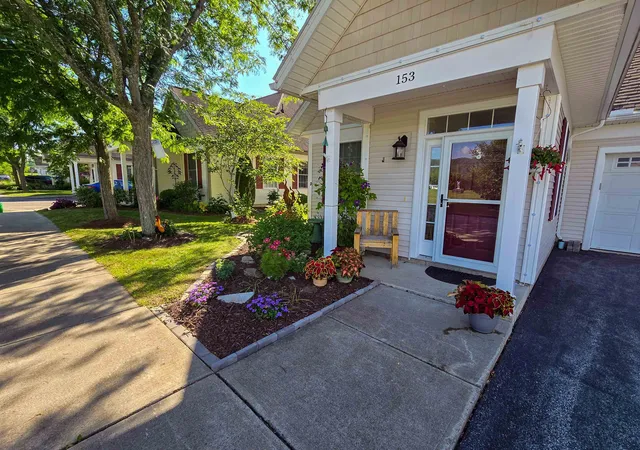 Photo 2 of Sale Pending at 153 Garden Cir, Saint Albans, VT 05478 | MLS# 5101550 | Listing updated on 2026-09-01