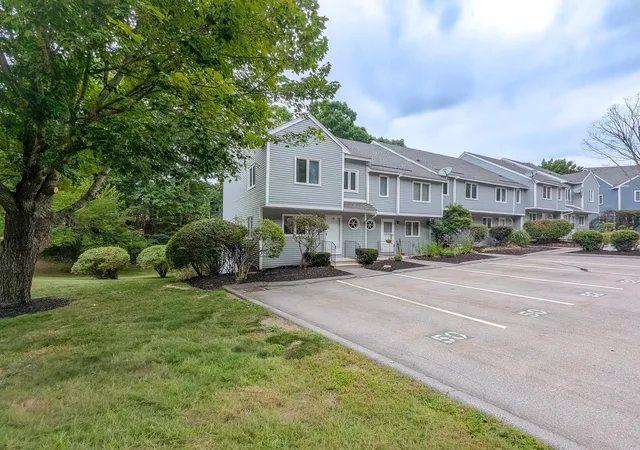 3rd image of 50 Merrimack Dr #48, Merrimack, NH 03054 | MLS# 5101556