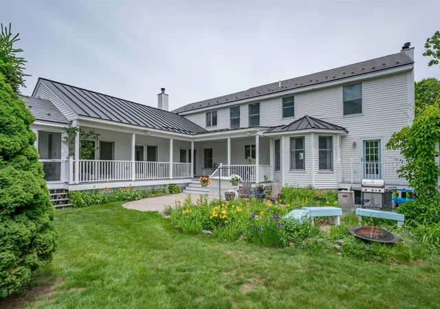 Photo 2 of Single family home for sale at 7 Longview Cir, Pelham, NH 03076 | MLS# 5101562 | Listing updated on 2026-08-29