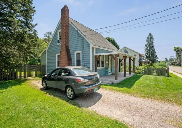 Photo 4 of Single family home for sale at 141 North St, Winooski, VT 05404 | MLS# 5101563 | Listing updated on 2026-07-24