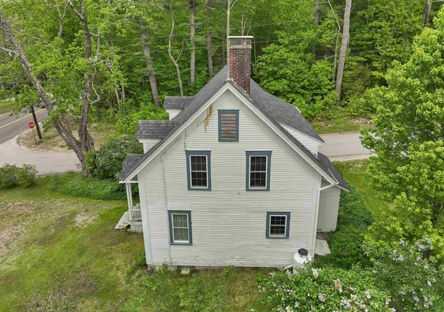 Photo 4 of Single family home for sale at 10 Mountain Rd, South Tamworth, NH 03883 | MLS# 5101565 | Listing updated on 2026-09-18