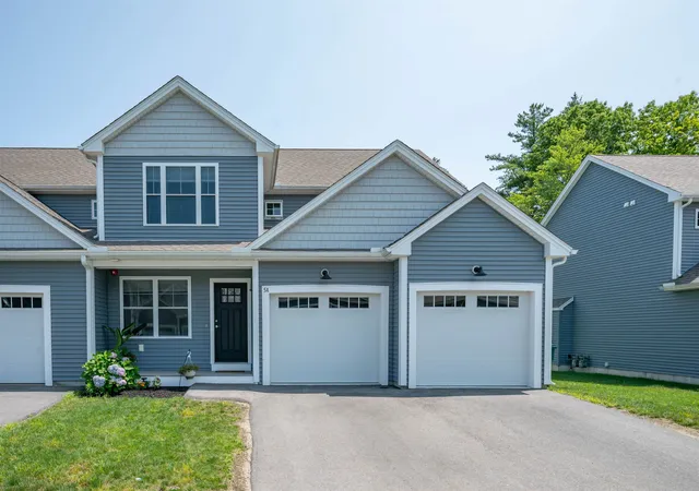 Photo 2 of Sale Pending at 5 Pats Wy #A, Hollis, NH 03049 | MLS# 5101575 | Listing updated on 2026-09-18