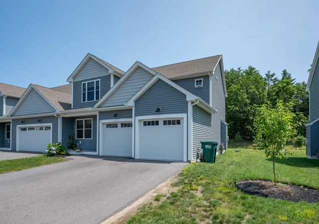 Photo 4 of Sale Pending at 5 Pats Wy #A, Hollis, NH 03049 | MLS# 5101575 | Listing updated on 2026-09-18