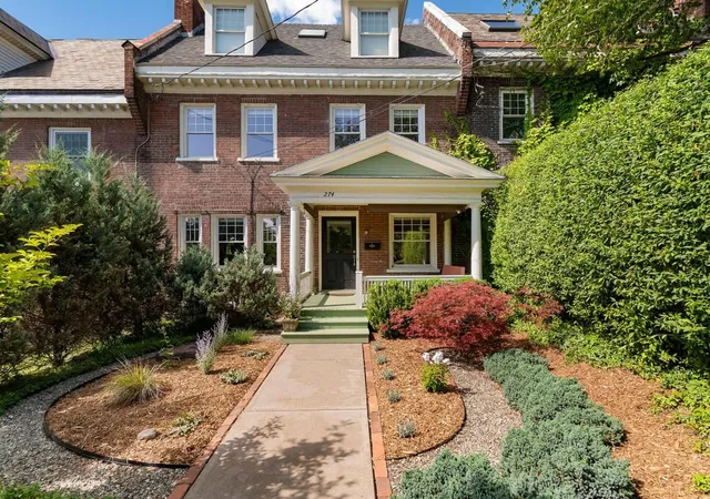 Photo 2 of Single family home for sale at 274 College St, Burlington, VT 05401 | MLS# 5101577 | Listing updated on 2026-08-31