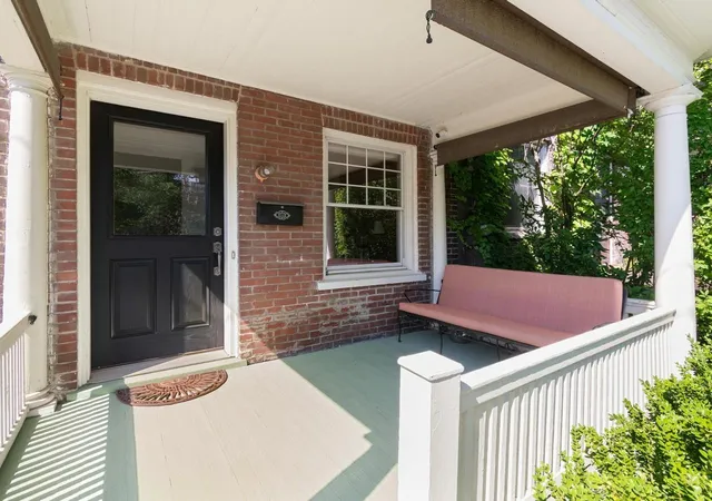 Photo 3 of Single family home for sale at 274 College St, Burlington, VT 05401 | MLS# 5101577 | Listing updated on 2026-08-31