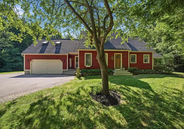 Photo 1 of Single family home for sale at 21 Stoney Brook Rd, Bow, NH 03304 | MLS# 5101583 | Listing updated on 2026-09-22