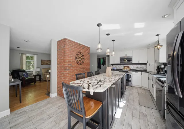 Photo 3 of Single family home for sale at 21 Stoney Brook Rd, Bow, NH 03304 | MLS# 5101583 | Listing updated on 2026-09-22
