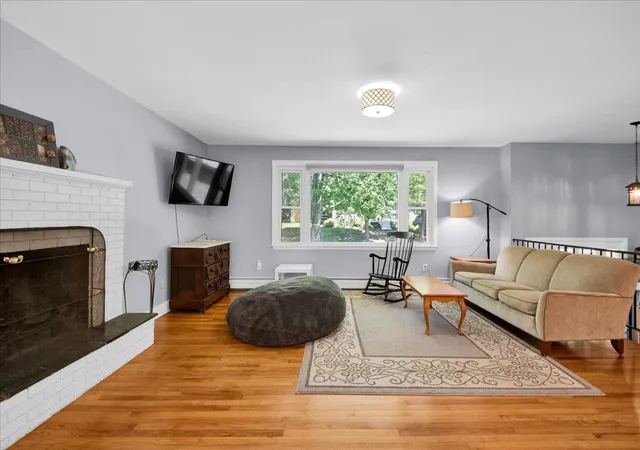 Photo 3 of Single family home for sale at 8 Deborah Dr, South Burlington, VT 05403 | MLS# 5101591 | Listing updated on 2026-09-21