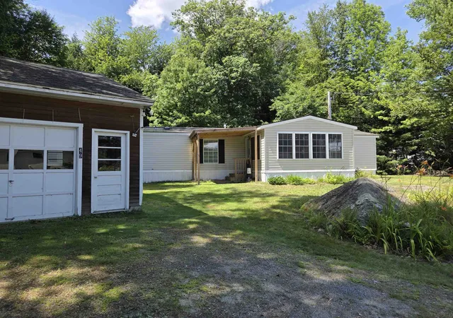 4th image of 49 West Shore Rd, Canaan, NH 03741 | MLS# 5101592