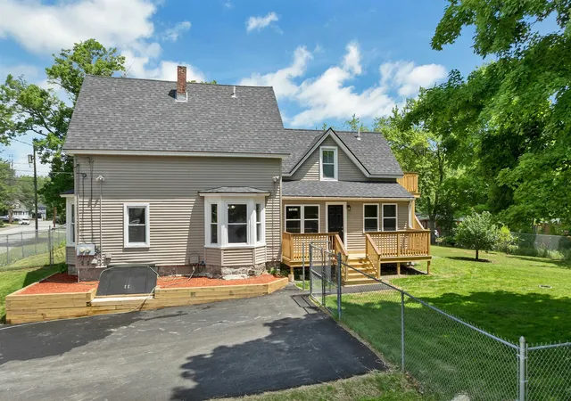 4th image of 16 Brook St, Derry, NH 03038 | MLS# 5101593