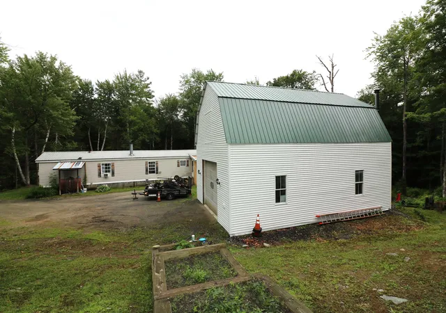 Photo 2 of Manufactured home for sale at 677 Rabbit Hollow Rd, Northfield, VT 05663 | MLS# 5101599 | Listing updated on 2026-08-21