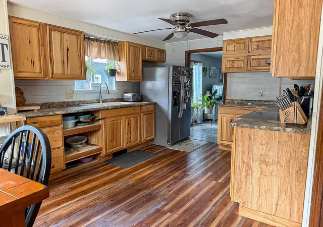 Photo 4 of Single family home for sale at 340 Pleasant St, Saint Johnsbury, VT 05819 | MLS# 5101605 | Listing updated on 2026-09-07