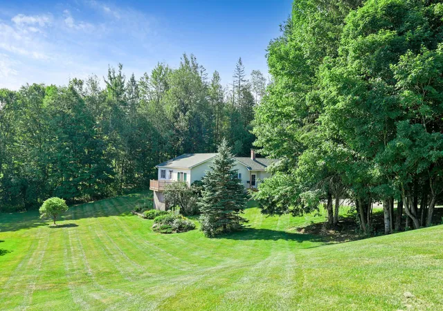 Photo 4 of Single family home for sale at 159 Brookes St, Newport, VT 05855 | MLS# 5101614 | Listing updated on 2026-07-27