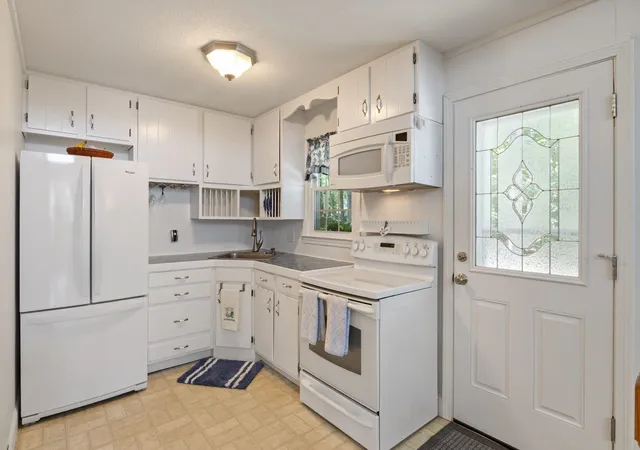 3rd image of 276 Varney Rd, Center Barnstead, NH 03225 | MLS# 5101616