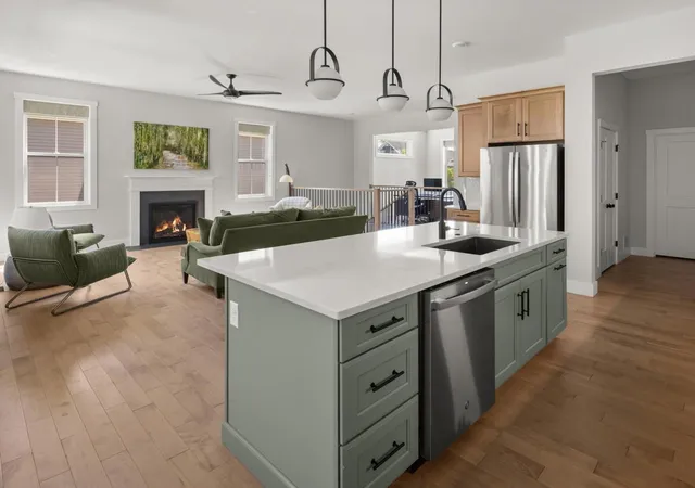 Photo 3 of Single family home for sale at 638 Vale Dr, South Burlington, VT 05403 | MLS# 5101620 | Listing updated on 2026-08-26