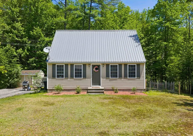 Photo 1 of Sale Pending at 170 Jefferson Dr, Hillsborough, NH 03244 | MLS# 5101634 | Listing updated on 2026-08-01