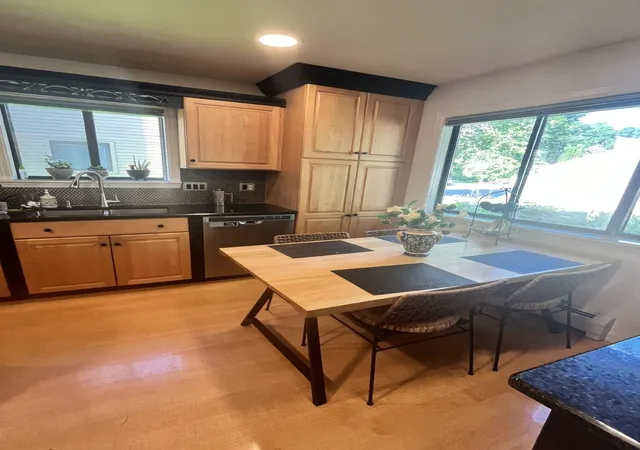 Photo 3 of Condo for sale at 5 Lexington Green, South Burlington, VT 05403 | MLS# 5101638 | Listing updated on 2026-08-04