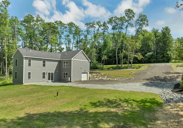 Photo 2 of Single family home for sale at 3114 Parade Rd, Laconia, NH 03246 | MLS# 5101690 | Listing updated on 2026-08-31