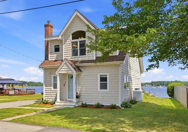 Photo 1 of Sale Pending at 19 Wentworth Ter, Dover, NH 03820 | MLS# 5101706 | Listing updated on 2026-09-24