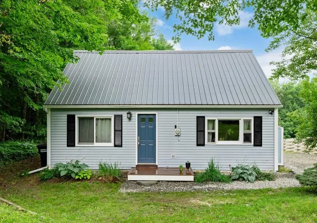 Single family home for sale at 2083 Bartlett Hill Rd, Jeffersonville, VT 05464 | MLS# 5101724