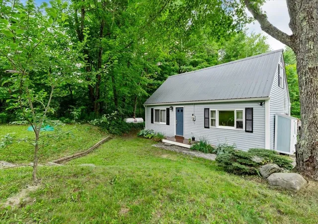 Photo 2 of Single family home for sale at 2083 Bartlett Hill Rd, Jeffersonville, VT 05464 | MLS# 5101724 | Listing updated on 2026-07-30