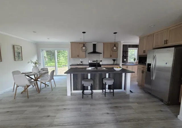 2nd image of 4 Quartz St, Litchfield, NH 03052 | MLS# 5101726