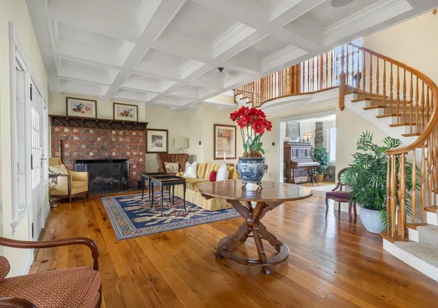 Photo 3 of Single family home for sale at 24 Straws Pt, Rye, NH 03870 | MLS# 5101732 | Listing updated on 2026-08-24