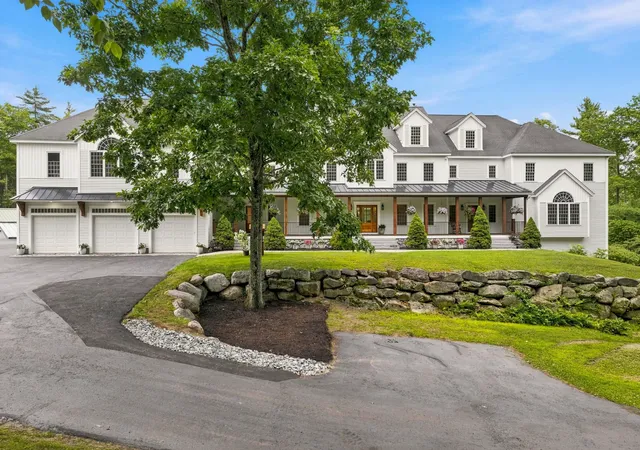 Photo 1 of Mansion for sale at 9 Storybrook Ln, Amherst, NH 03031 | MLS# 5101772 | Listing updated on 2026-07-31
