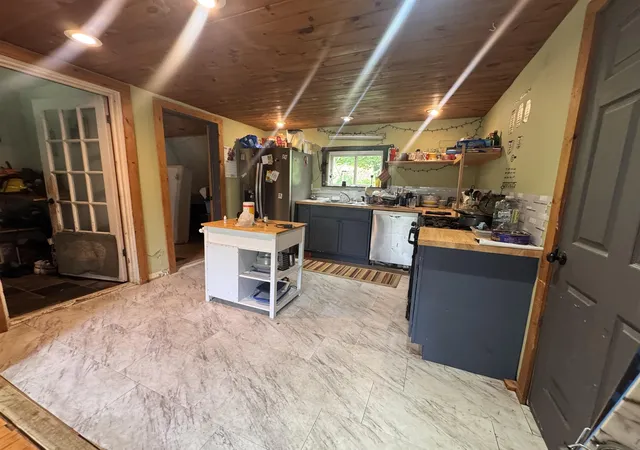 Photo 4 of Single family home for sale at 711 Northfield Rd, Roxbury, VT 05669 | MLS# 5101779 | Listing updated on 2026-08-04