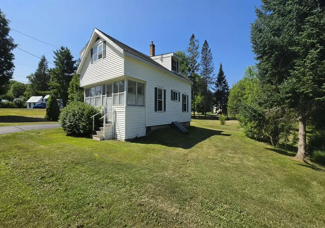 Photo 3 of Single family home for sale at 192 Mascoma St, Lebanon, NH 03766 | MLS# 5101788 | Listing updated on 2026-10-02