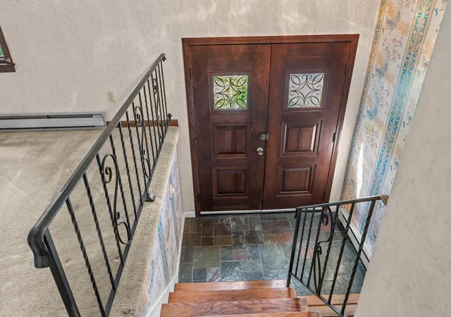 Photo 4 of Sale Pending at 312 Walnut Hill Ave, Manchester, NH 03104 | MLS# 5101799 | Listing updated on 2026-07-30