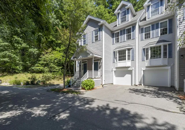 Photo 2 of Townhouse for sale at 38 Georgetowne Dr, Nashua, NH 03062 | MLS# 5101823 | Listing updated on 2026-07-30
