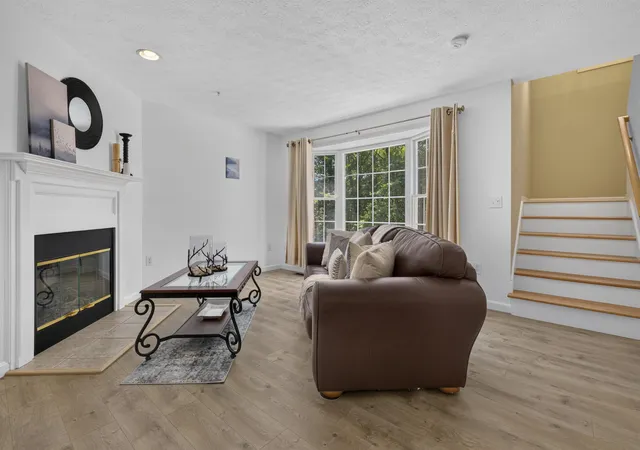 Photo 3 of Townhouse for sale at 38 Georgetowne Dr, Nashua, NH 03062 | MLS# 5101823 | Listing updated on 2026-07-30