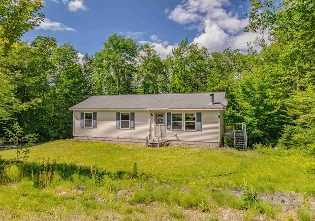 Photo 3 of Single family home for sale at 159 James St, Bethlehem, NH 03574 | MLS# 5101840 | Listing updated on 2026-07-30