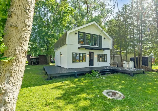 Photo 1 of Single family home for sale at 81 Mud Point South, Alburgh, VT 05440 | MLS# 5101851 | Listing updated on 2026-08-25