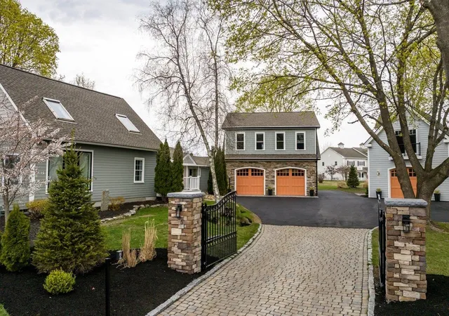 Photo 3 of Multi family home for sale at 11 Post Rd, North Hampton, NH 03862 | MLS# 5101852 | Listing updated on 2026-09-18