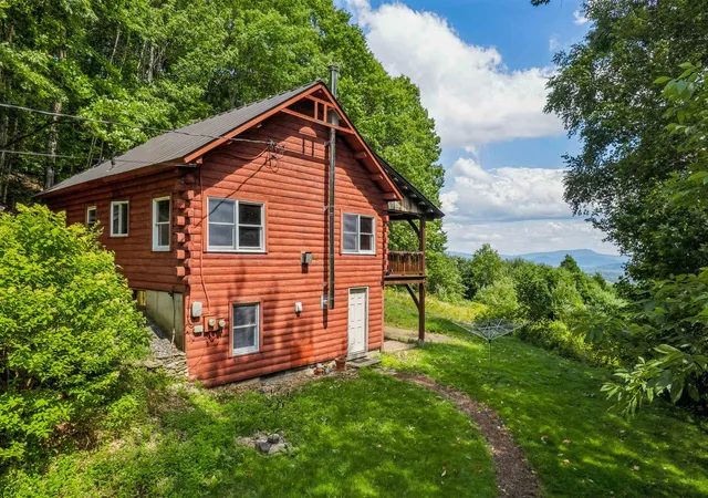 Single family home for sale at 2772 South Vershire Rd, Vershire, VT 05079 | MLS# 5101856