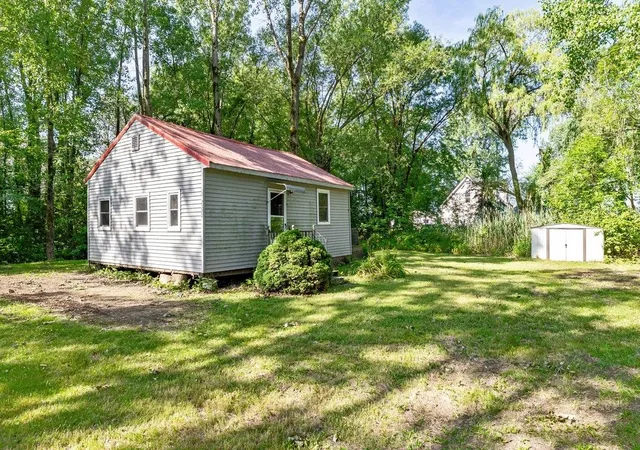 Photo 1 of Single family home for sale at 2322 West Shore Rd, Alburgh, VT 05440 | MLS# 5101865 | Listing updated on 2026-08-17