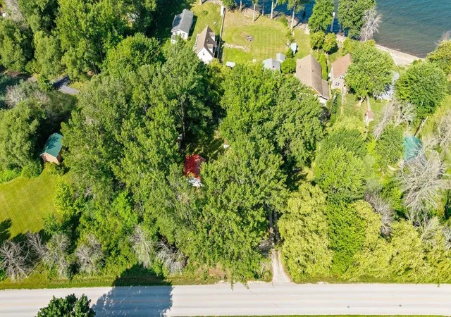 Photo 4 of Single family home for sale at 2322 West Shore Rd, Alburgh, VT 05440 | MLS# 5101865 | Listing updated on 2026-08-17