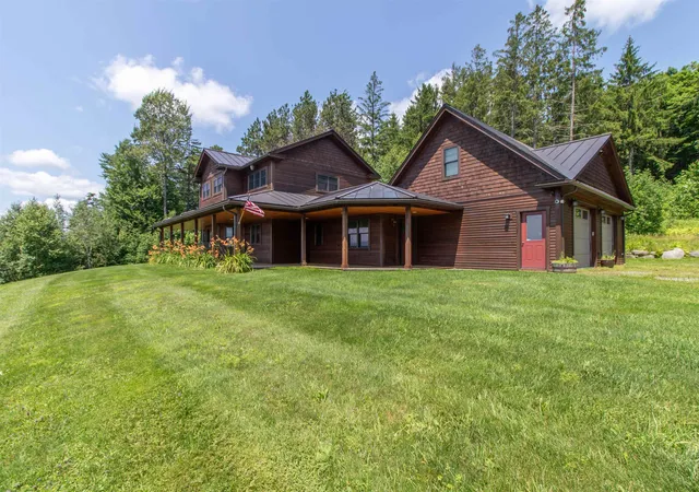 Photo 2 of Single family home for sale at 501 Diggins Rd, Hyde Park, VT 05655 | MLS# 5101866 | Listing updated on 2026-08-27