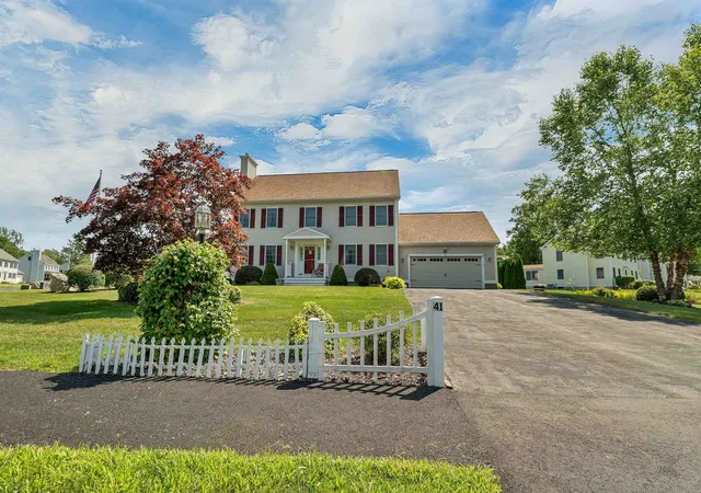 Photo 2 of Single family home for sale at 41 Viola Cir, Seabrook, NH 03874 | MLS# 5101867 | Listing updated on 2026-08-04