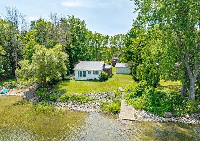 Single family home for sale at 412 North Shore Rd, Isle La Motte, VT 05463 | MLS# 5101879